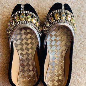 Flip flops/sandals/wedding shoes/Indian khussa